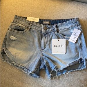NWT Jean Shorts DL1961, 27
